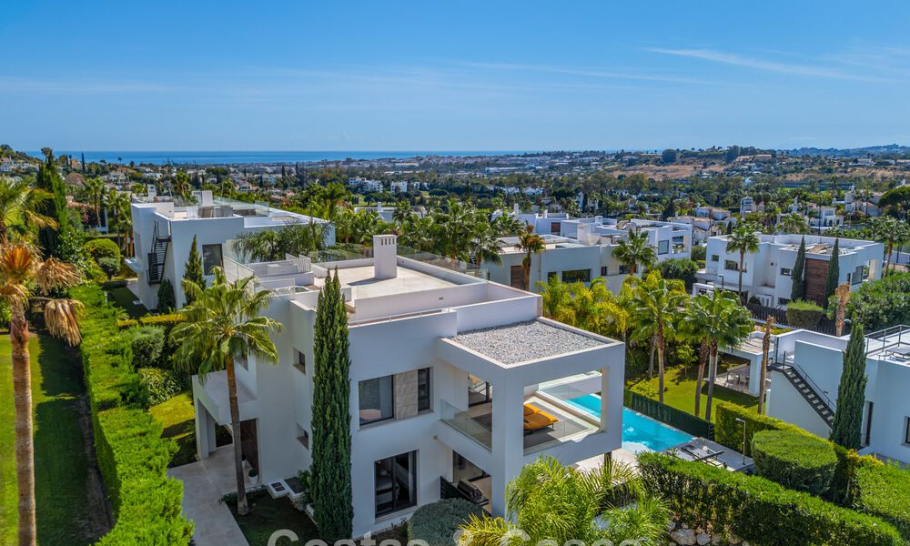 Contemporary luxury villa with minimalist design for sale in Nueva Andalucía, Marbella 808127