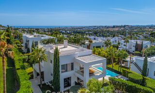 Contemporary luxury villa with minimalist design for sale in Nueva Andalucía, Marbella 808127 