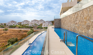 Modern apartment for sale with plunge pool and sea views in a boutique development in Nueva Andalucía’s golf valley, Marbella 808141 