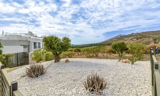 Modern apartment for sale with plunge pool and sea views in a boutique development in Nueva Andalucía’s golf valley, Marbella 808142 