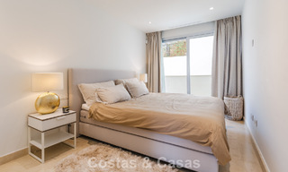 Modern apartment for sale with plunge pool and sea views in a boutique development in Nueva Andalucía’s golf valley, Marbella 808150 