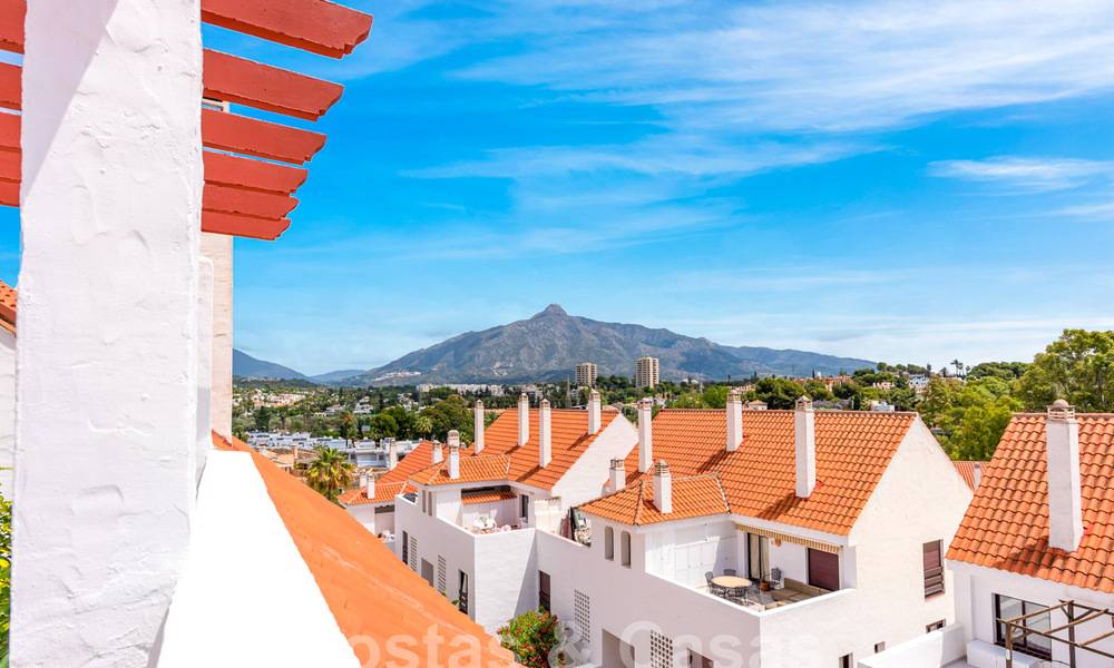 Spacious apartments for sale in La Maestranza just a stone’s throw from all amenities in Nueva Andalucía, Marbella 808269