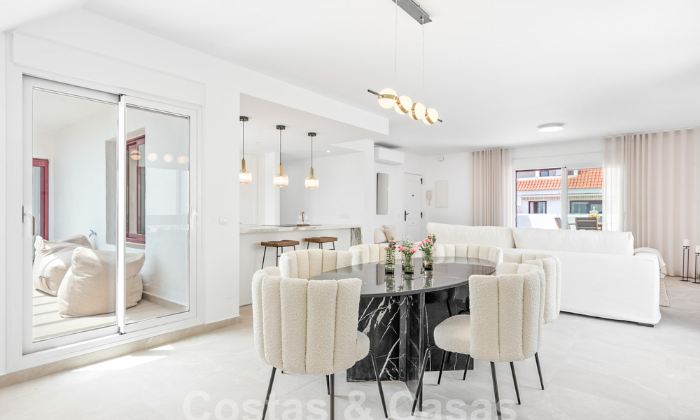 Spacious apartments for sale in La Maestranza just a stone’s throw from all amenities in Nueva Andalucía, Marbella 808274
