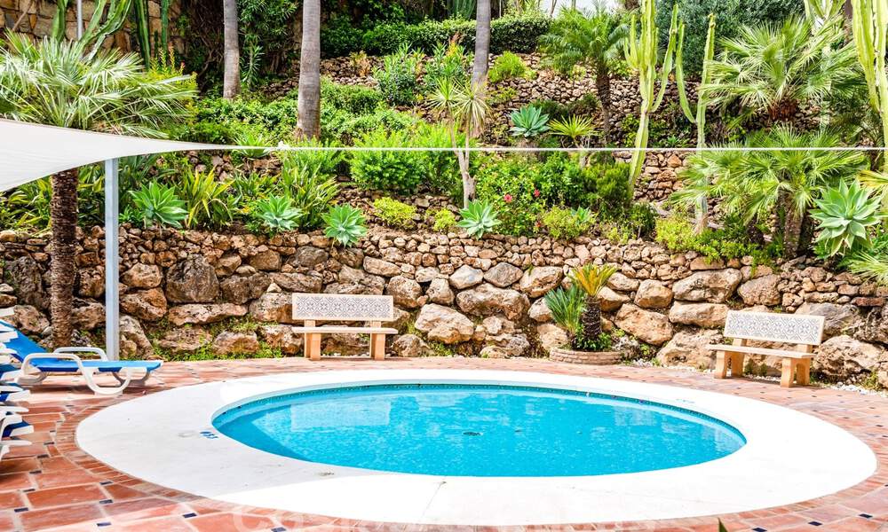 Spacious apartments for sale in La Maestranza just a stone’s throw from all amenities in Nueva Andalucía, Marbella 808280