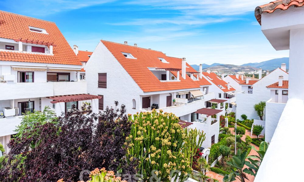 Spacious apartments for sale in La Maestranza just a stone’s throw from all amenities in Nueva Andalucía, Marbella 808285