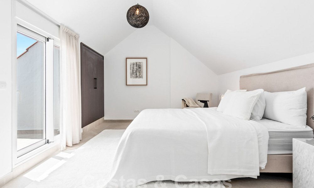 Spacious apartments for sale in La Maestranza just a stone’s throw from all amenities in Nueva Andalucía, Marbella 808292
