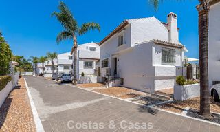 Charming townhouse for sale in a gated community just a stone’s throw from Puerto Banús, Marbella 808533 