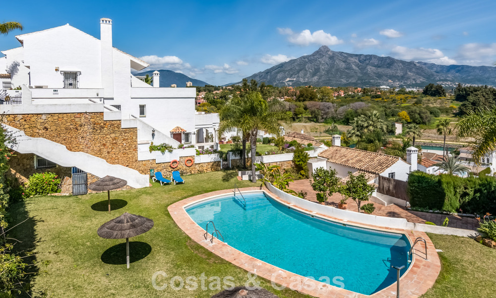 Charming townhouse for sale in a gated community just a stone’s throw from Puerto Banús, Marbella 808547