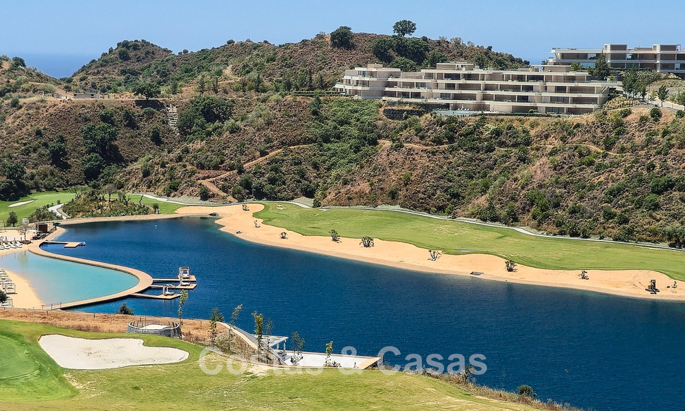 Contemporary luxury apartments for sale in a golf resort in the hills of Marbella - Benahavís 808661
