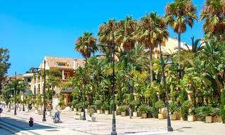 Beachfront hotel apartments for sale in Puerto Banús - Marbella 32062 