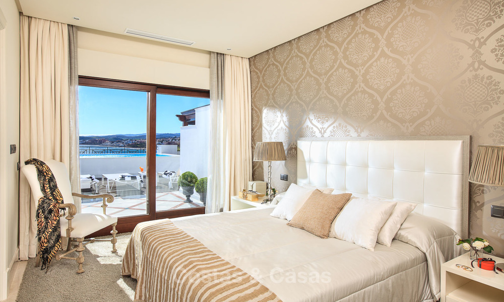 Beachfront luxury apartments for sale, Estepona, Costa del Sol with open sea views 9725