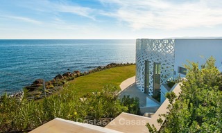 Beachfront luxury apartments for sale, Estepona, Costa del Sol with open sea views 7958 