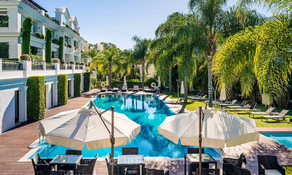 Frontline beach luxury apartment for sale with open sea view, Estepona, Costa del Sol 9766