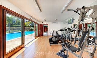 Frontline beach luxury 3 bedroom apartment for sale, Estepona, Costa del Sol with open sea view 9773 