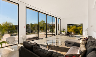 Exclusive modern villa to buy, golf course, Marbella – Benahavis 37607 