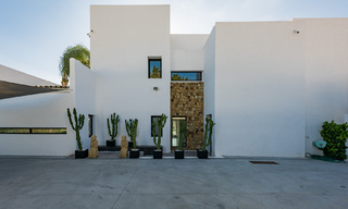Exclusive modern villa to buy, golf course, Marbella – Benahavis 37610 