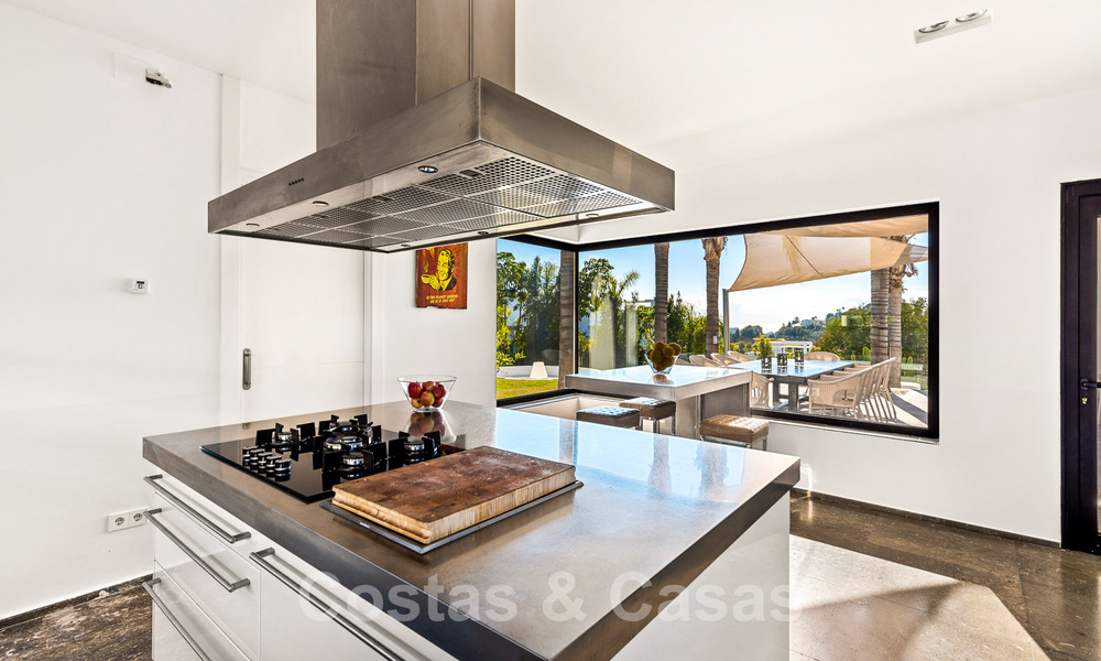 Modern luxury illa for sale in a golf course urbanization in Marbella - Benahavis 49498
