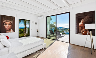 Modern luxury illa for sale in a golf course urbanization in Marbella - Benahavis 49502 