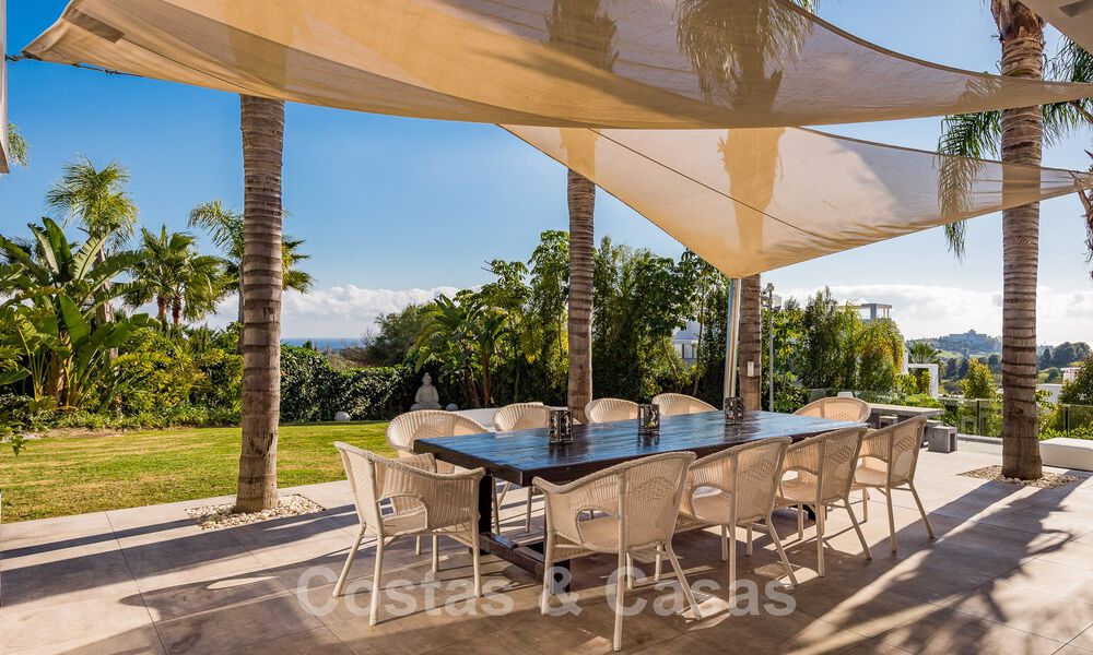 Modern luxury illa for sale in a golf course urbanization in Marbella - Benahavis 49512
