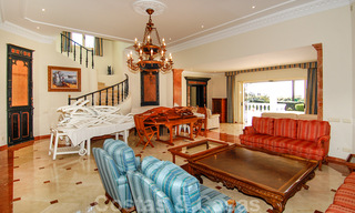 Beachfront exclusive villa for sale in prestigious urbanisation of East Marbella 30512 