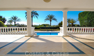 Beachfront exclusive villa for sale in prestigious urbanisation of East Marbella 30517 
