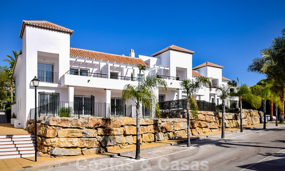 Bargain apartments for sale on cozy gated resort in Nueva Andalucía - Marbella 20688