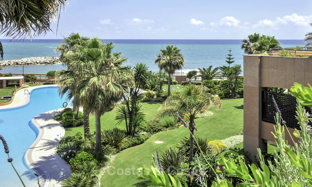 Luxury frontline sea apartments for sale in Malibu, Puerto Banus, Marbella 23153