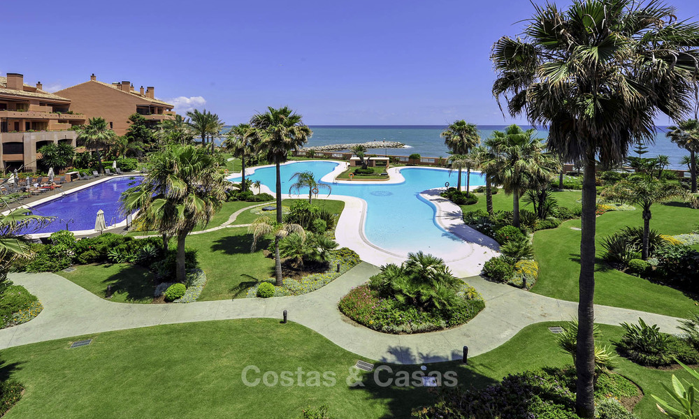 Luxury frontline sea apartments for sale in Malibu, Puerto Banus, Marbella 23155