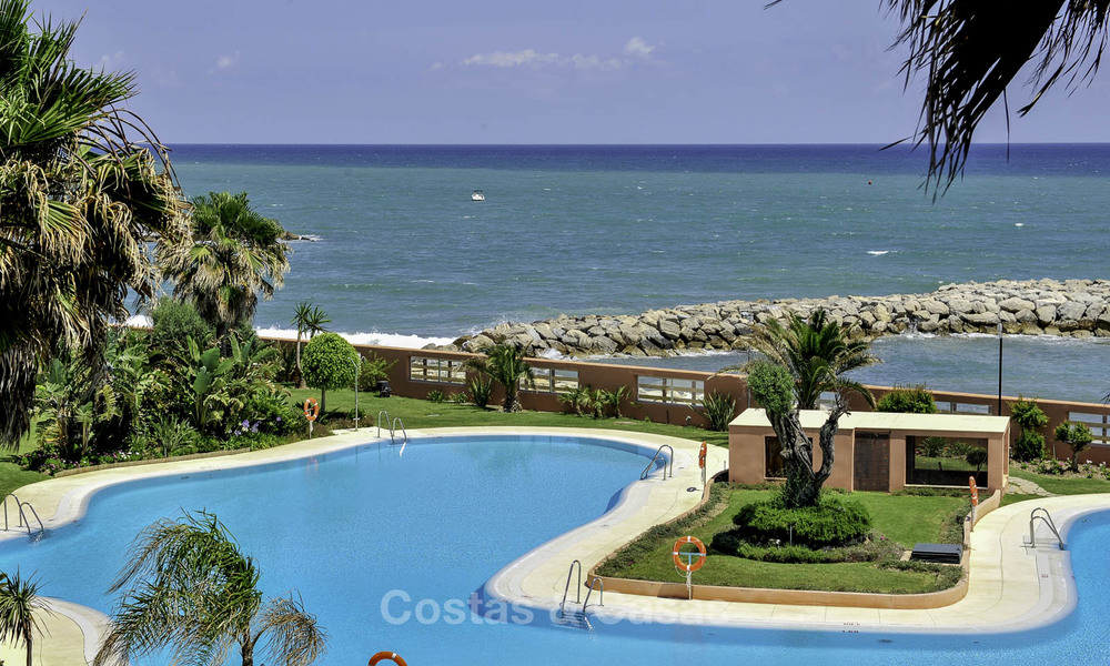 Luxury frontline sea apartments for sale in Malibu, Puerto Banus, Marbella 23156