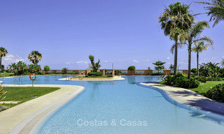 Luxury frontline sea apartments for sale in Malibu, Puerto Banus, Marbella 23166 