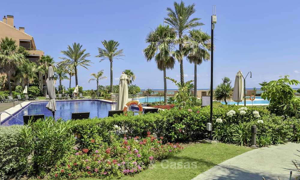 Luxury frontline sea apartments for sale in Malibu, Puerto Banus, Marbella 23175