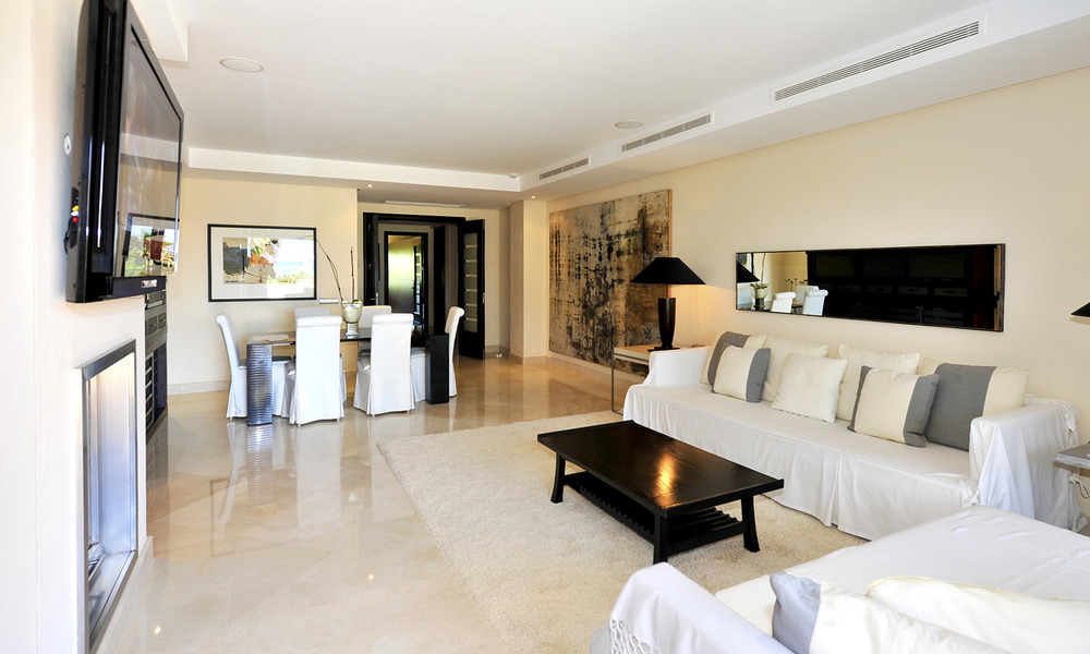Luxury frontline sea apartments for sale in Malibu, Puerto Banus, Marbella 23191