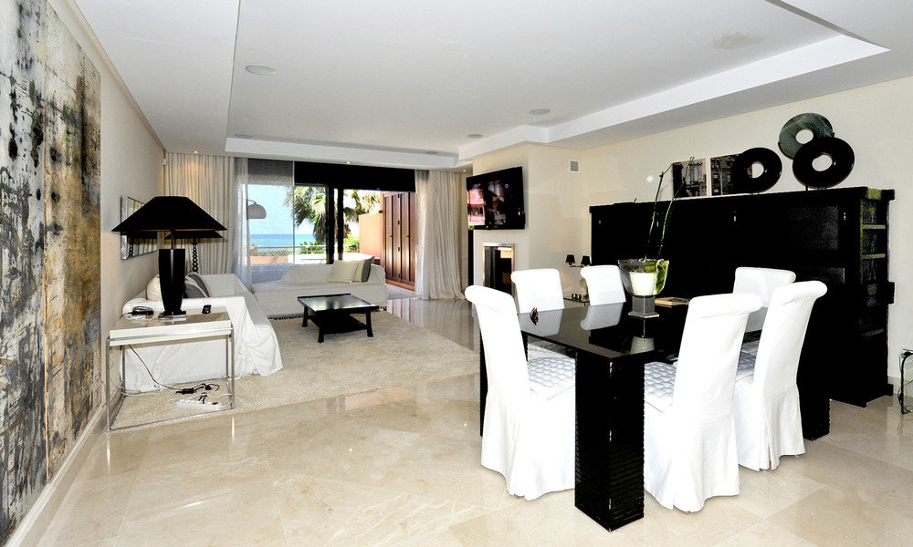 Luxury frontline sea apartments for sale in Malibu, Puerto Banus, Marbella 23193