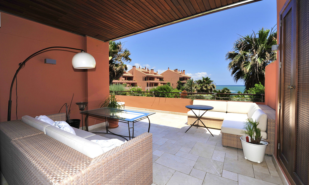 Luxury frontline sea apartments for sale in Malibu, Puerto Banus, Marbella 23198
