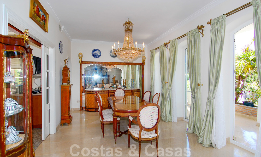 Colonial styled luxury villa to buy in Marbella East. 22550