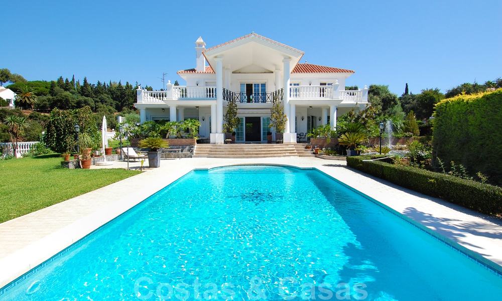 Colonial styled luxury villa to buy in Marbella East. 22581