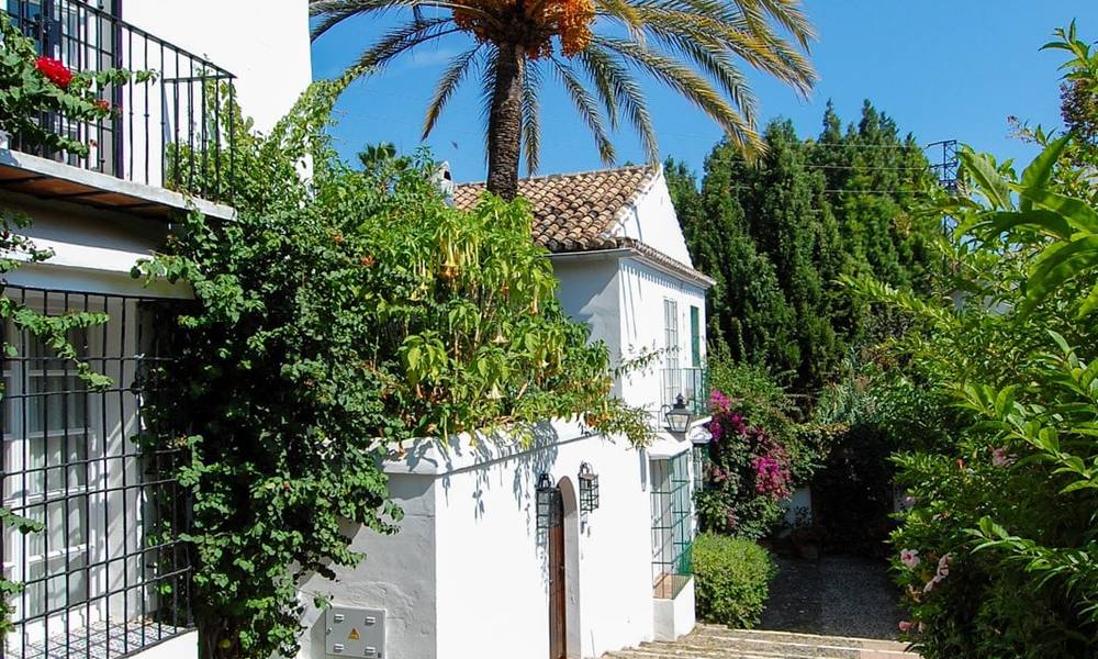 Townhouses for sale in an pueblo style Andalucian villages in Marbella 28247