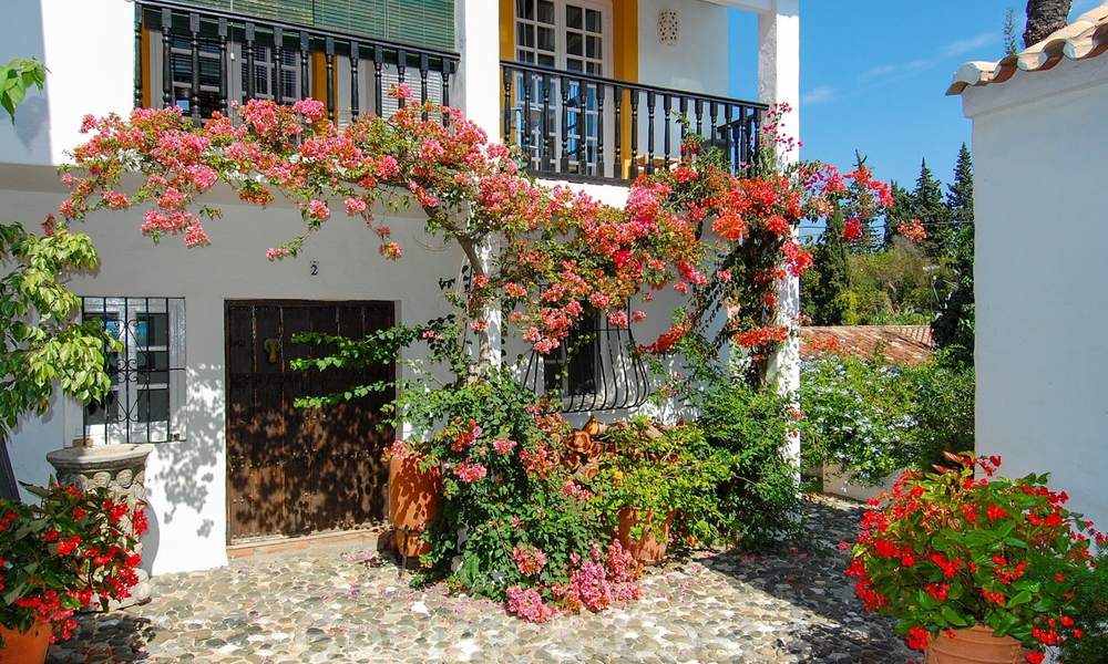 Townhouses for sale in an pueblo style Andalucian villages in Marbella 28252