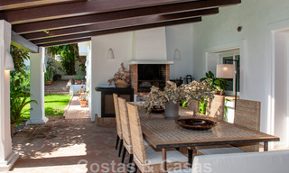 Traditional Mediterranean luxury villa on a large plot for sale on the Golden Mile in Marbella 44193 