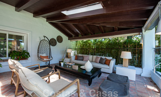 Traditional Mediterranean luxury villa on a large plot for sale on the Golden Mile in Marbella 44203 