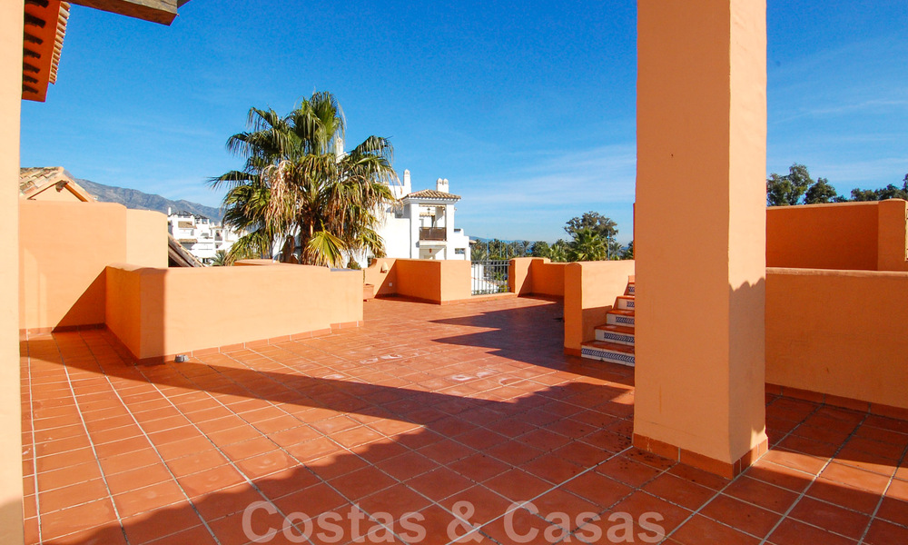 Luxury apartments and penthouses for sale on beachfront complex in San Pedro in Marbella 29890