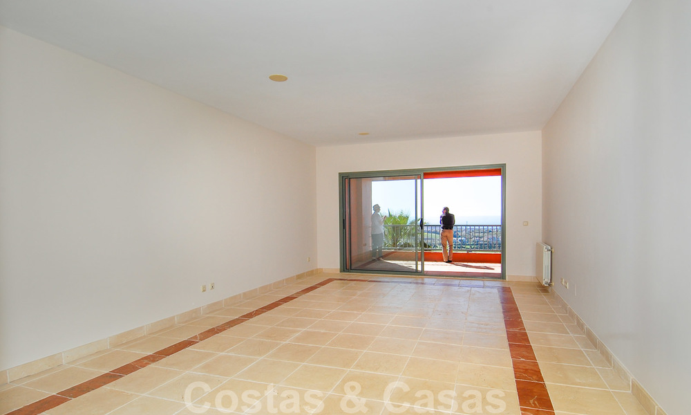 Luxury golf apartment for sale, golf resort, Marbella - Benahavis - Estepona 23494