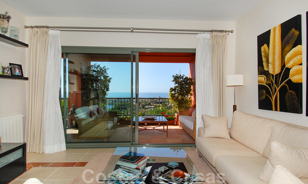 Luxury golf apartment for sale, golf resort, Marbella - Benahavis - Estepona 23500