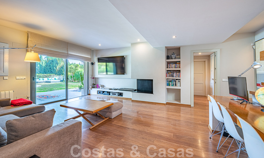 Modern luxury villa for sale in Nueva Andalucia's golf valley, walking distance to Puerto Banus, Marbella 51026