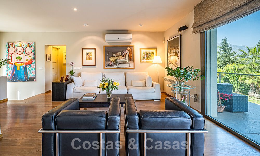 Modern luxury villa for sale in Nueva Andalucia's golf valley, walking distance to Puerto Banus, Marbella 51043