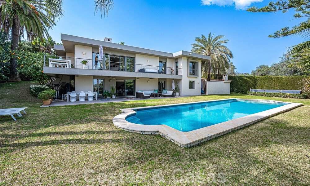 Modern luxury villa for sale in Nueva Andalucia's golf valley, walking distance to Puerto Banus, Marbella 51062