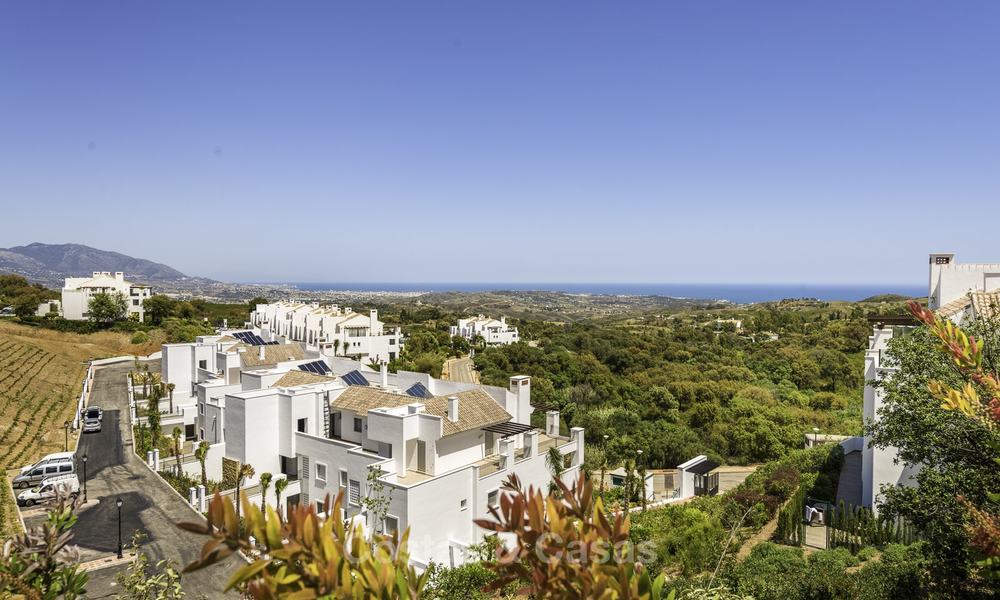 New apartments to buy in East Marbella. Lots of facilities in the urbanization. 17842