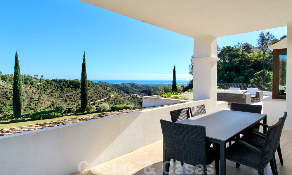 Luxury modern-Andalusian styled villa to buy in gated and secure community in Marbella - Benahavis 31587