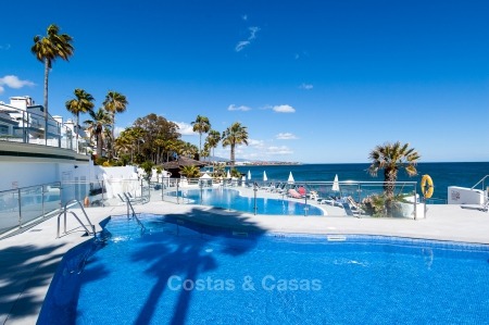 Apartments for sale in an exclusive beachfront complex, New Golden Mile, Marbella - Estepona 11026