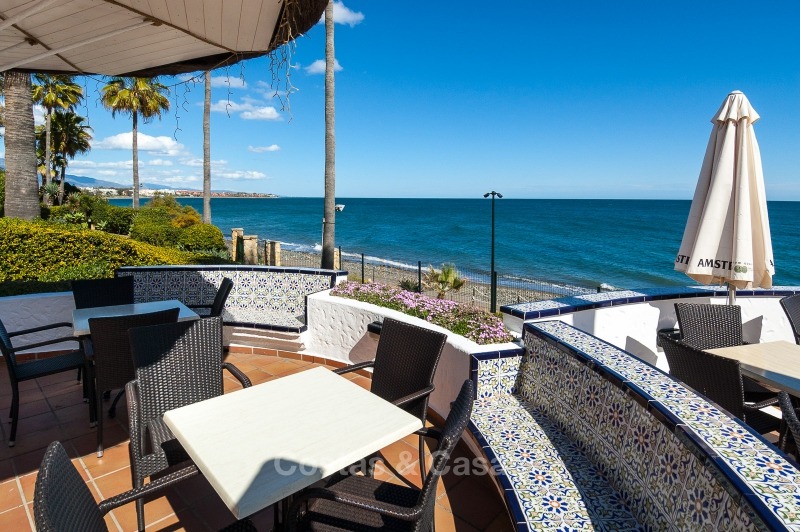 Apartments for sale in an exclusive beachfront complex, New Golden Mile, Marbella - Estepona 11030 